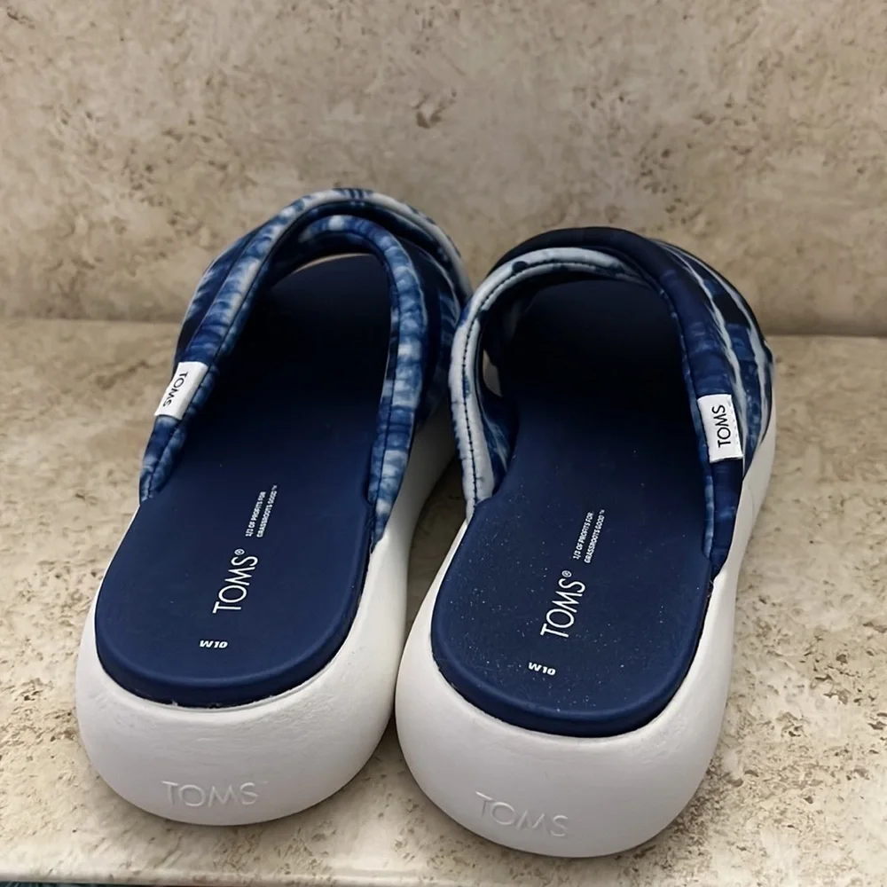 TOMS Alpargata Mallow Crossover Navy Batik Slides NIB sz 10